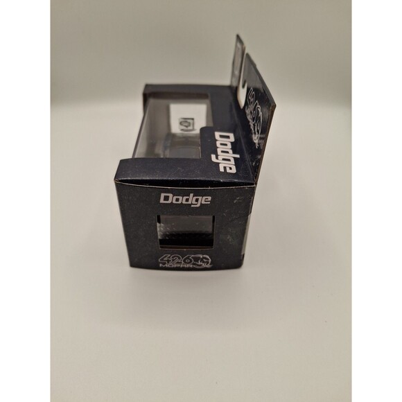 M2 Machines 1969 Dodge Charger Daytona Hemi 426 Mopar S109 - Picture 4 of 7